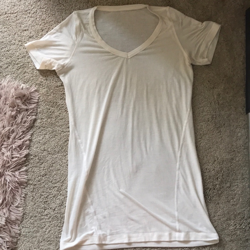 Lululemon white tee